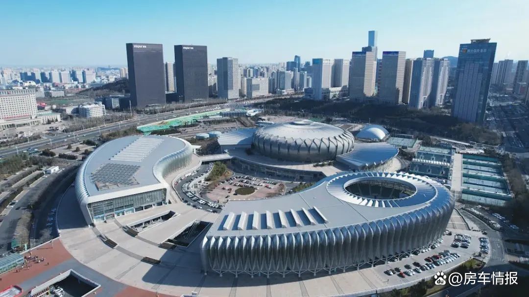 2023年4月28日-30日,由房车情报联合济南奥体中心主办的“首届济南国际房车及用品博览会”将在济南奥体中心璀璨开幕!